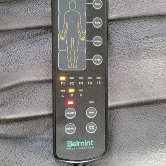 Belmint Press Escape Shiatsu Neck Massage Pillow & Vibrating Mat Preowned - Picture 3 of 4